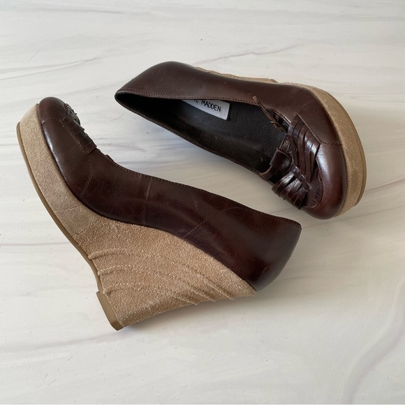 Steve Madden Leather Wedges- Small Buckle Front- Cognac Brown- Size 6 - Picture 7 of 10